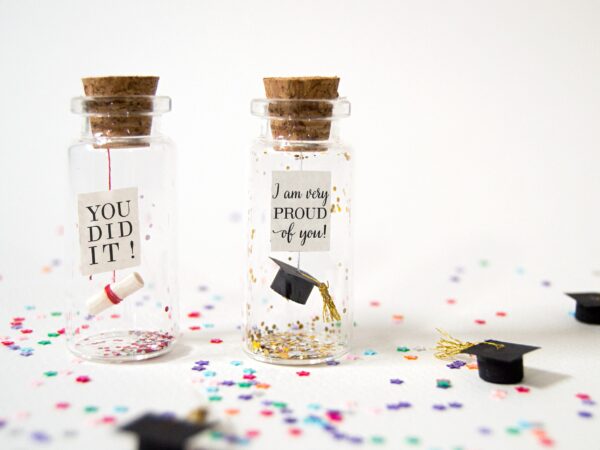“Congrats Graduate” Gift Bottle - AwwBottles