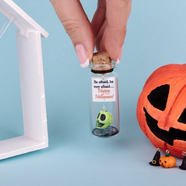 Be Afraid, Be Very Afraid Skull Halloween Personalize Gift - AwwBottles